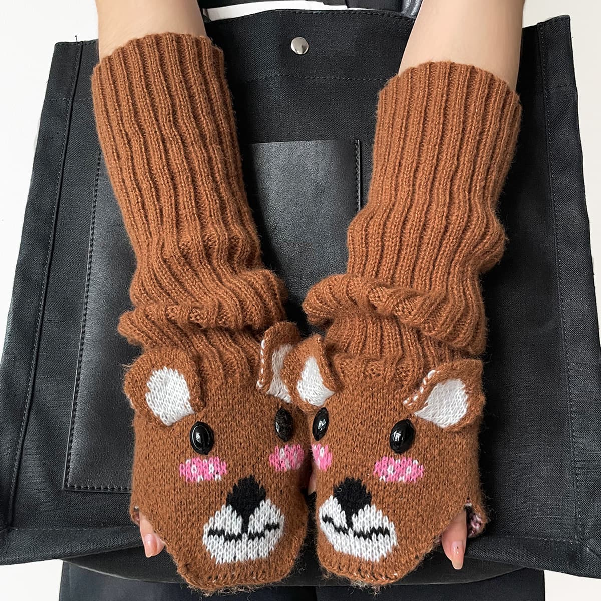 Customized knitted sleeves thumbnail 4