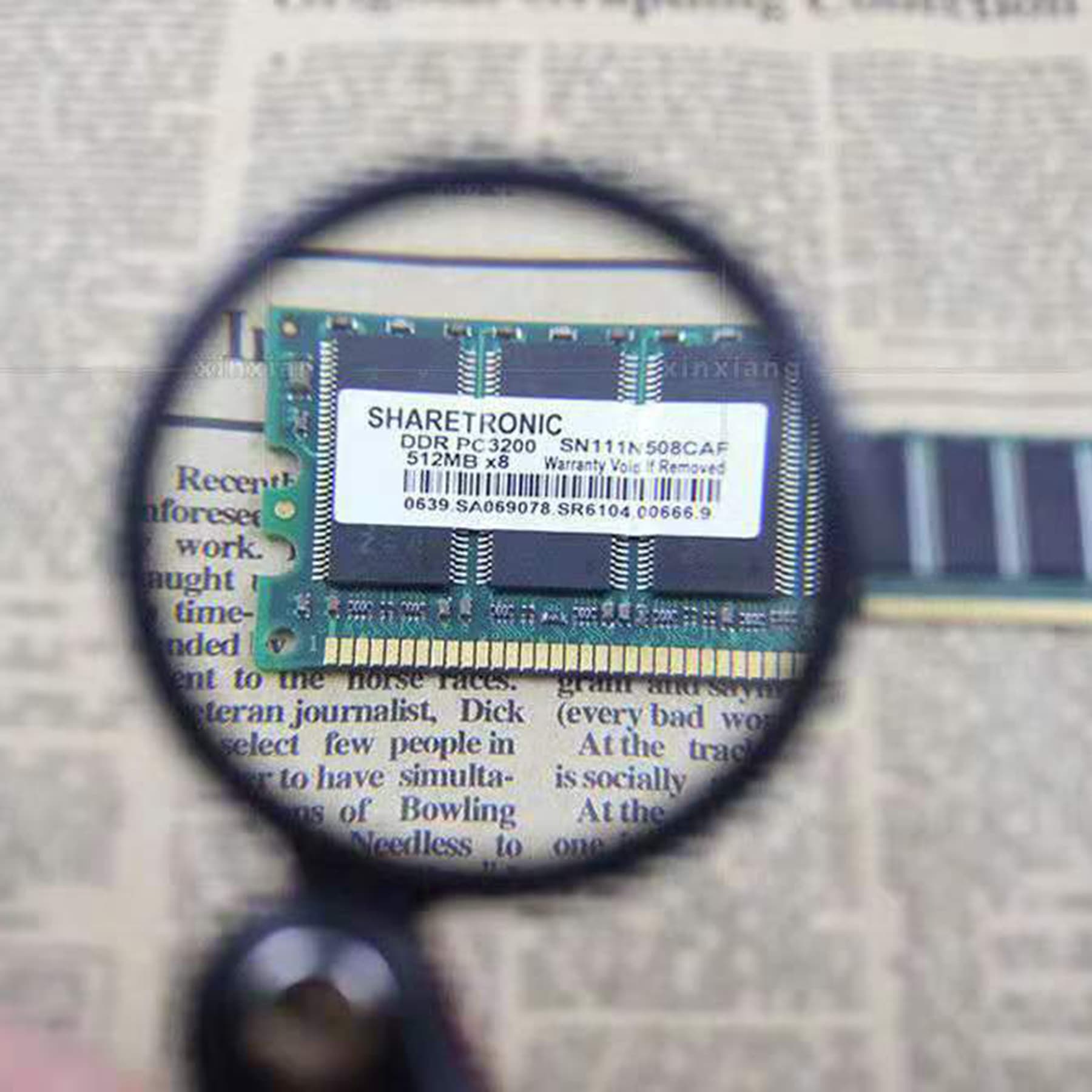 Mini Folding Pocket Magnifying Glass thumbnail 8