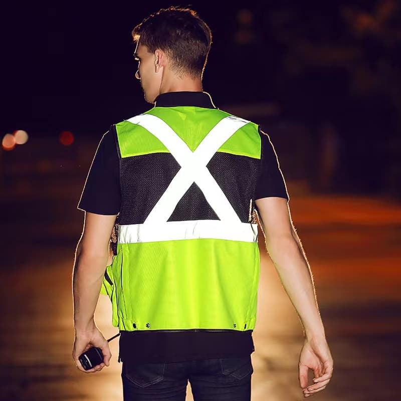 Standards Pockets and Mesh Lining Reflective Vest for Traffi thumbnail 2