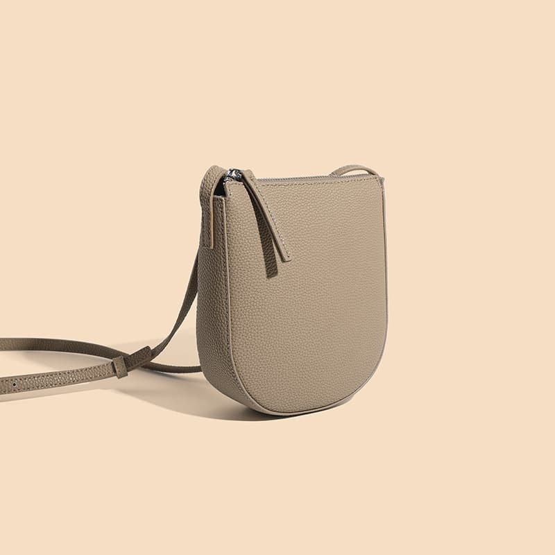 Genuine Leather Stylish and versatile cross-body bag thumbnail 5