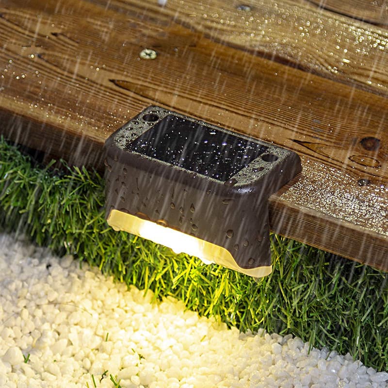Solar Deck Lights thumbnail 3