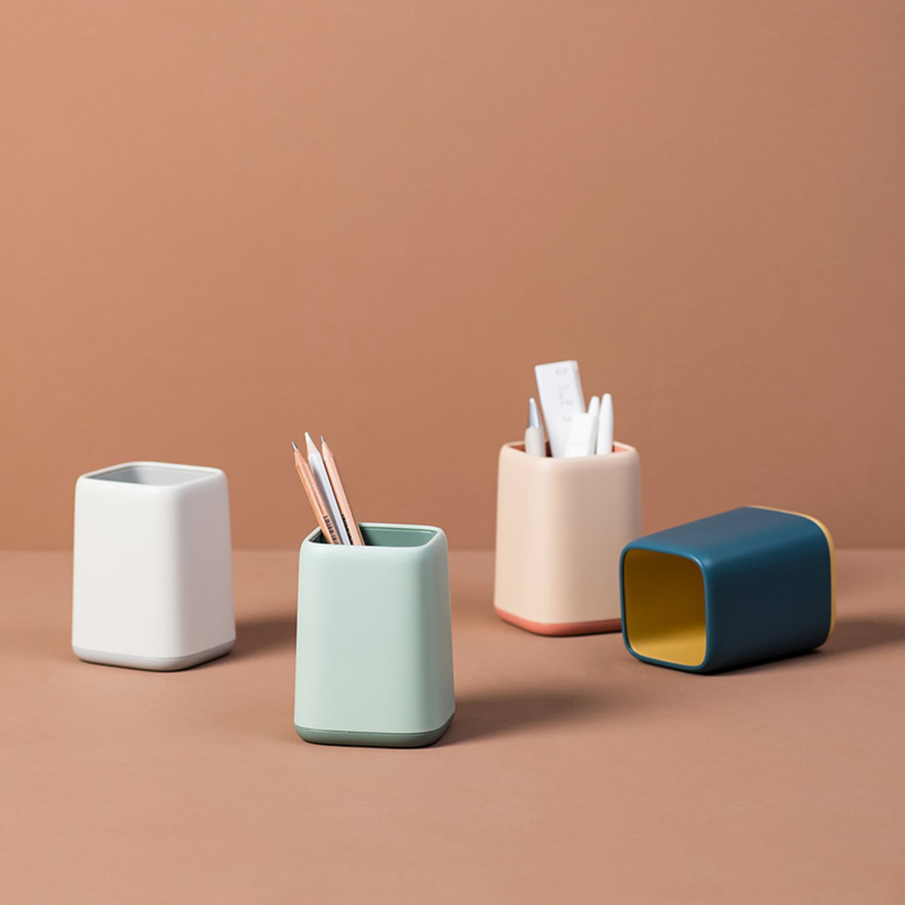Desk Pen Holder thumbnail 8