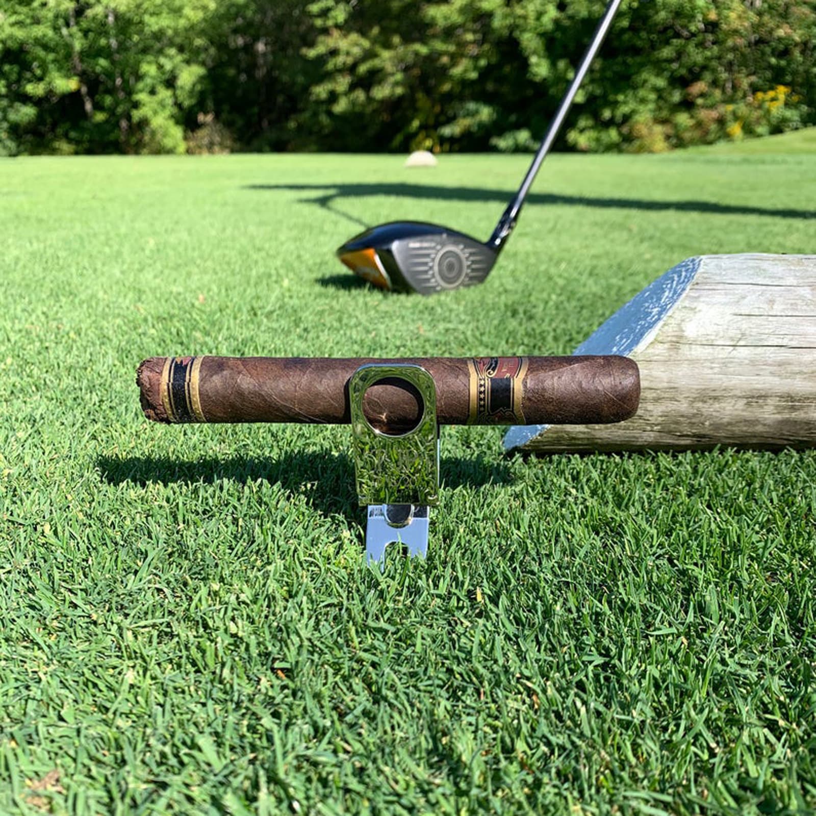 Multi-Use Magnetic Golf Divot Tool thumbnail 3