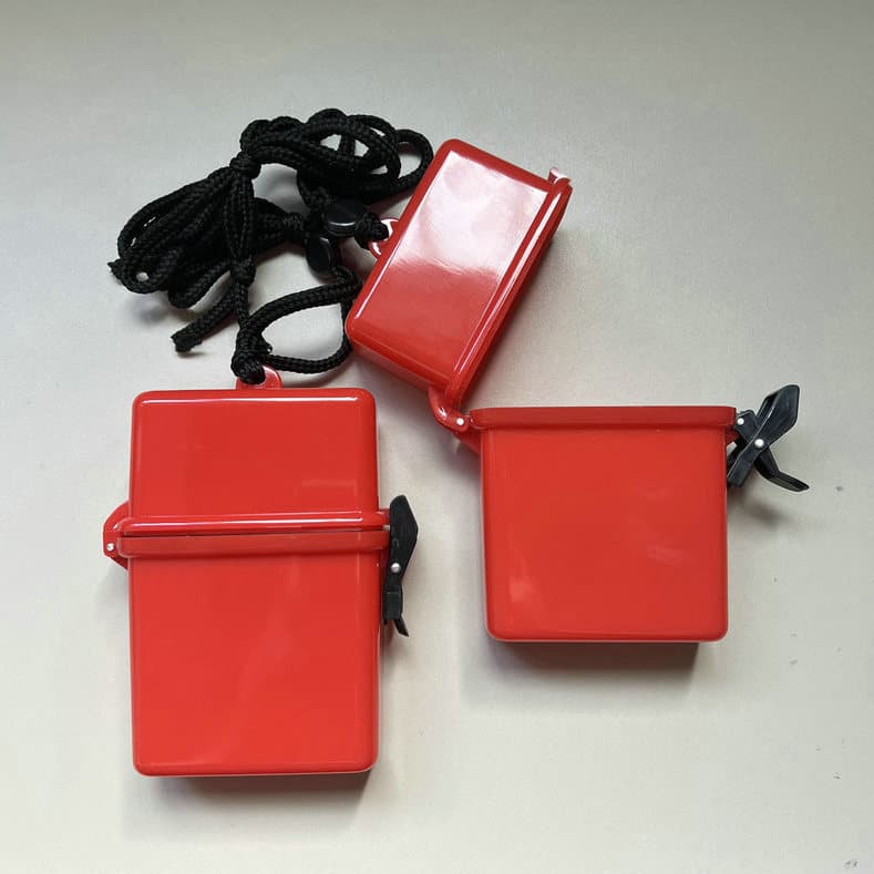 Waterproof Hanging Ring Cigarette Business Card Case thumbnail 5
