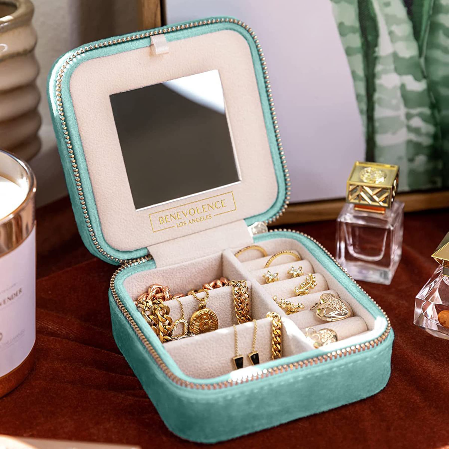 Plush Velvet Travel Jewelry Box Organizer thumbnail 12