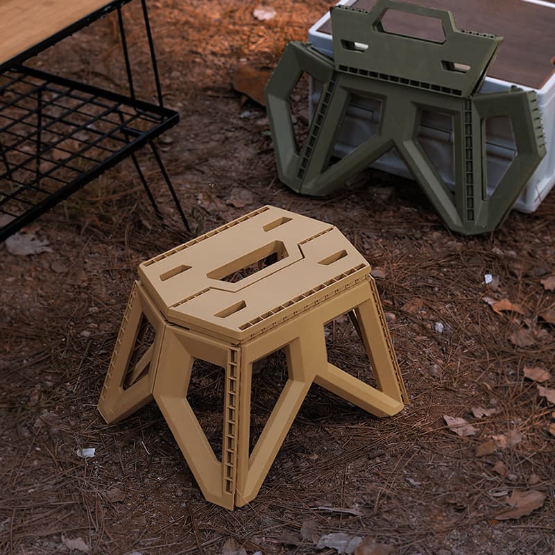 Folding Chair thumbnail 3
