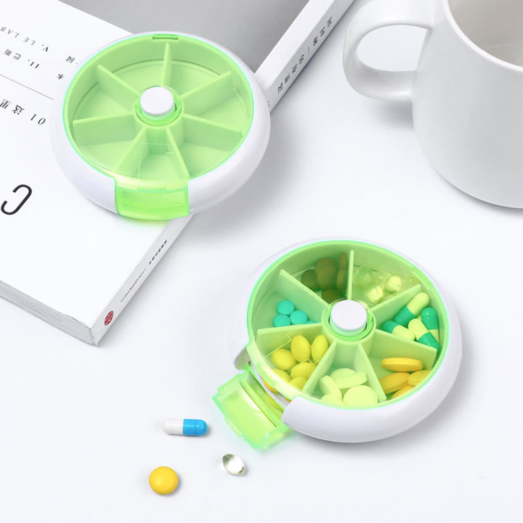 Rotatable 7-Slot Round Pill Box Medicine Case thumbnail 2