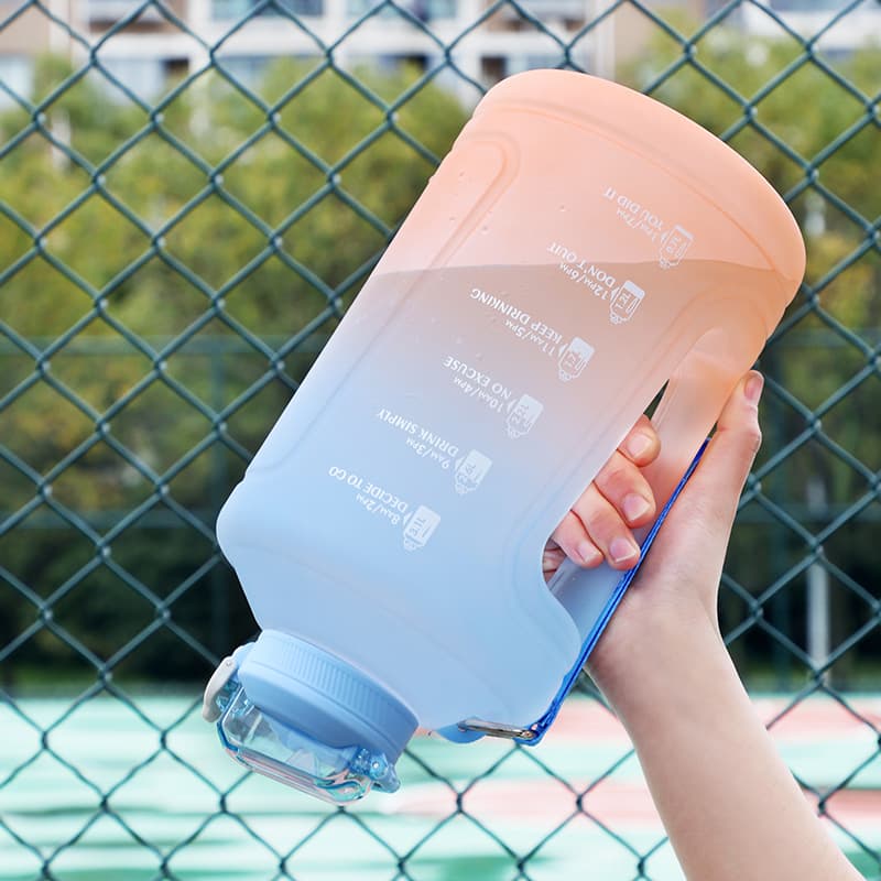 Large-Capacity Fitness Water Bottle thumbnail 6
