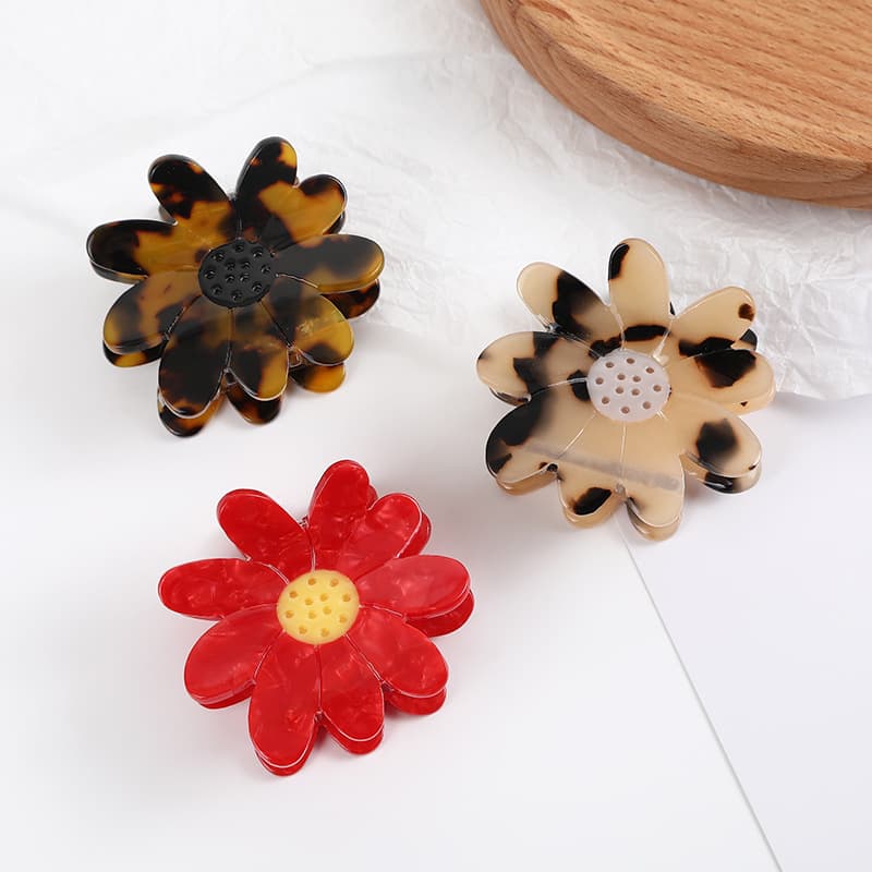 Cute handmade hair clips thumbnail 4