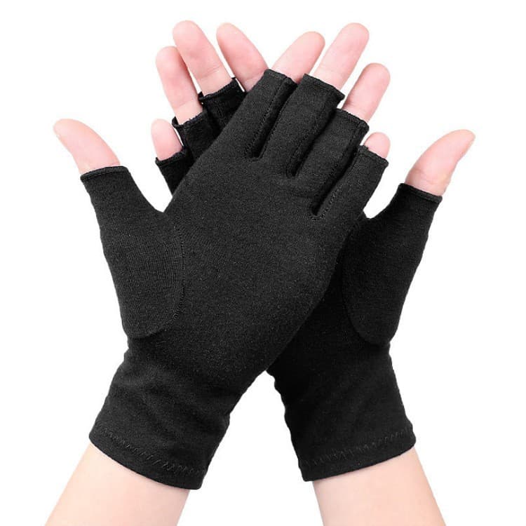 Arthritis Compression Gloves thumbnail 3