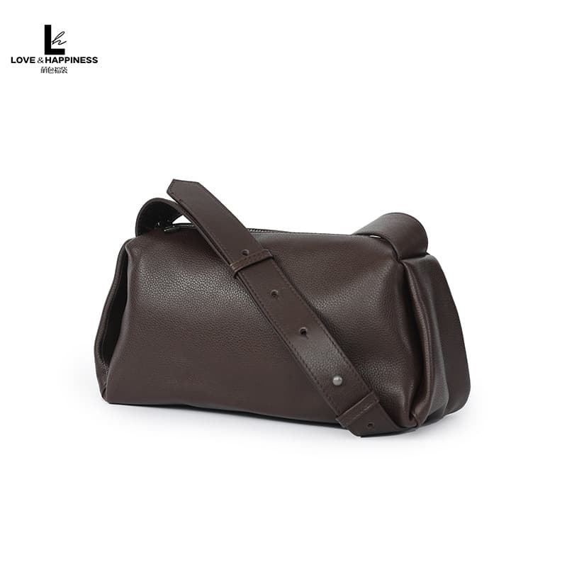 Simple Ladies Messenger Bag thumbnail 3