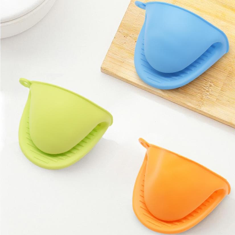 Mini Silicone Oven Mitt thumbnail 2