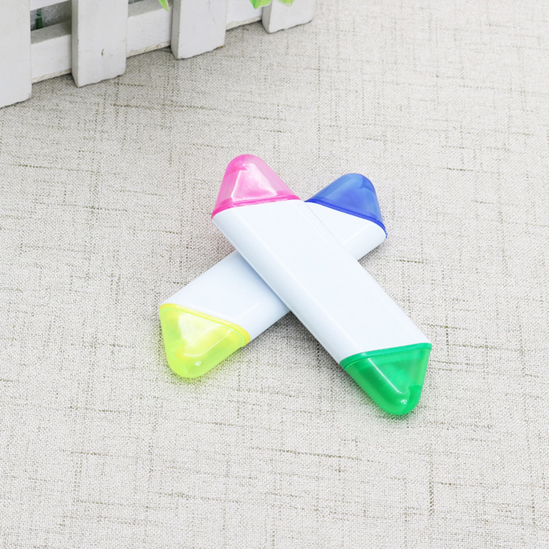 Lighter Dual-Ended Highlighter thumbnail 4