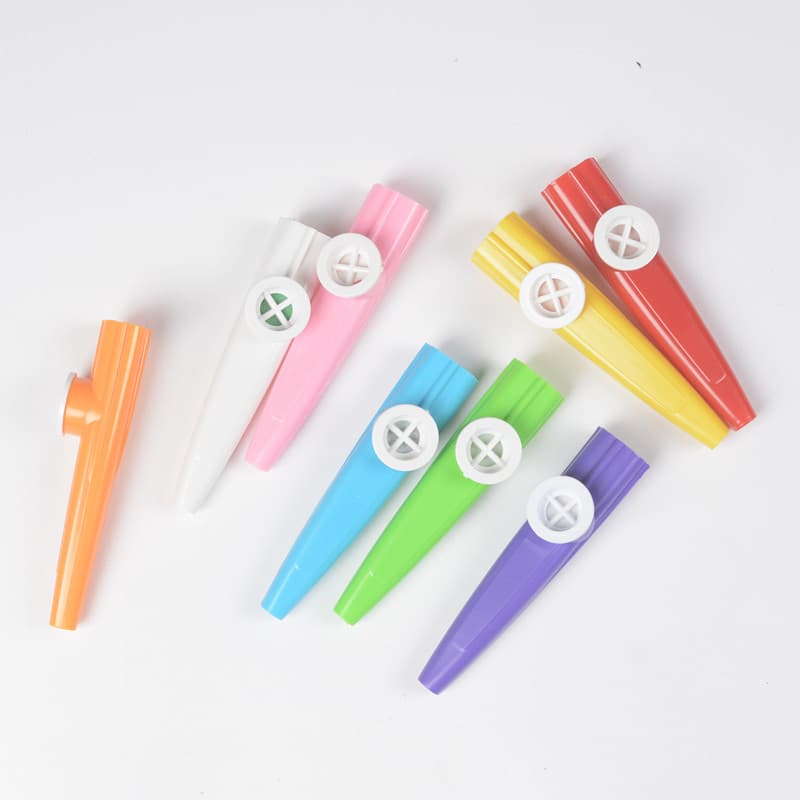 Mini Plastic Kazoo thumbnail 6