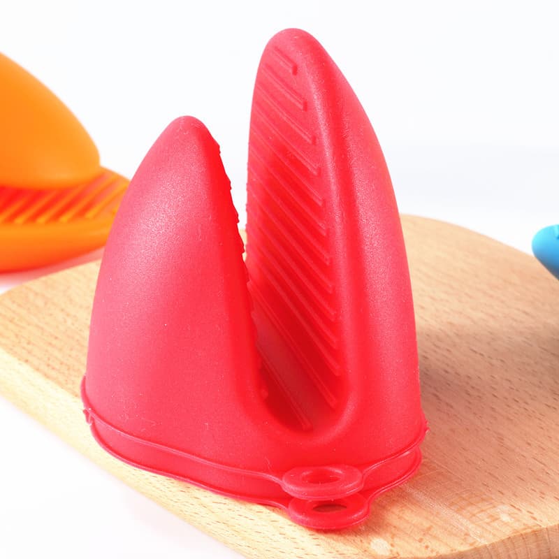 Mini Silicone Oven Mitt thumbnail 3