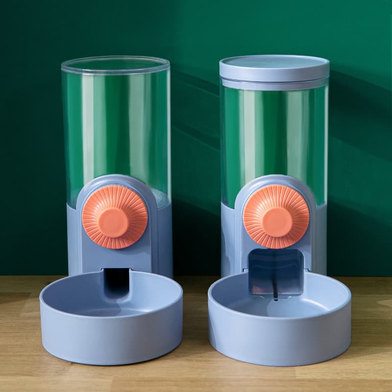 Cat Food and Water Feeder Dispenser Set thumbnail 4