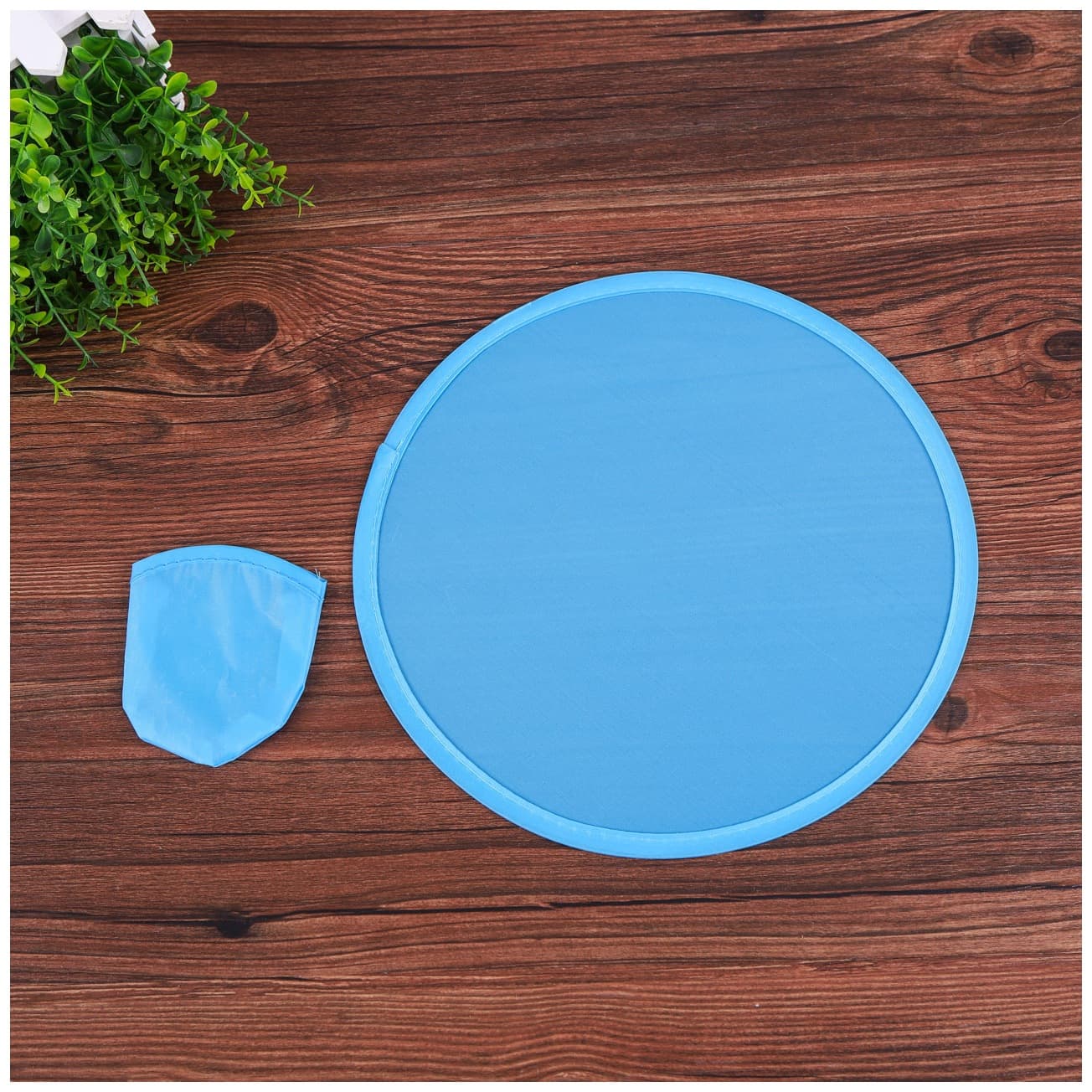 Folding Flying Fan w/Pouch