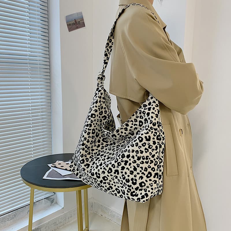  Women’S Large Capacity Lightweight Shoulder Bag thumbnail 7