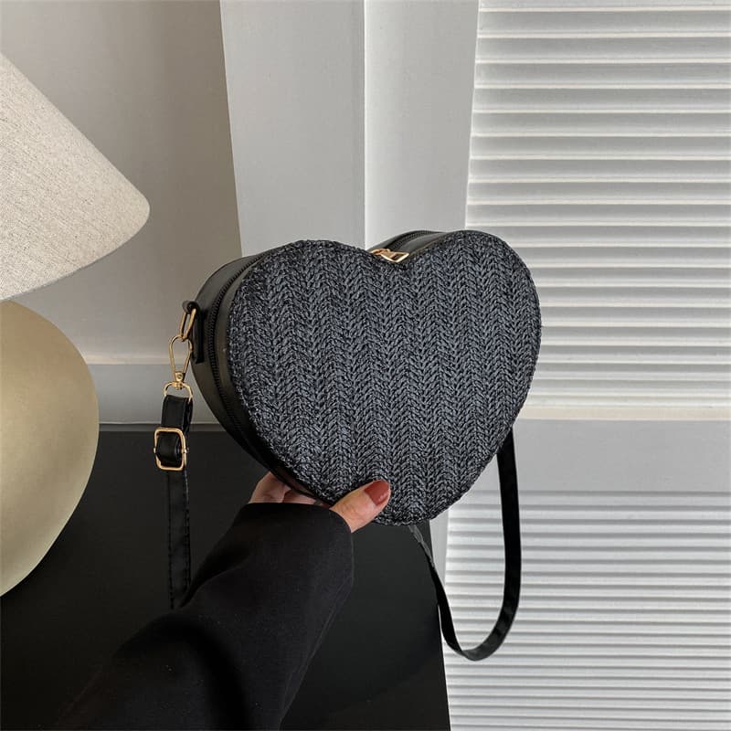 PU Straw Heart-shaped Bag thumbnail 4