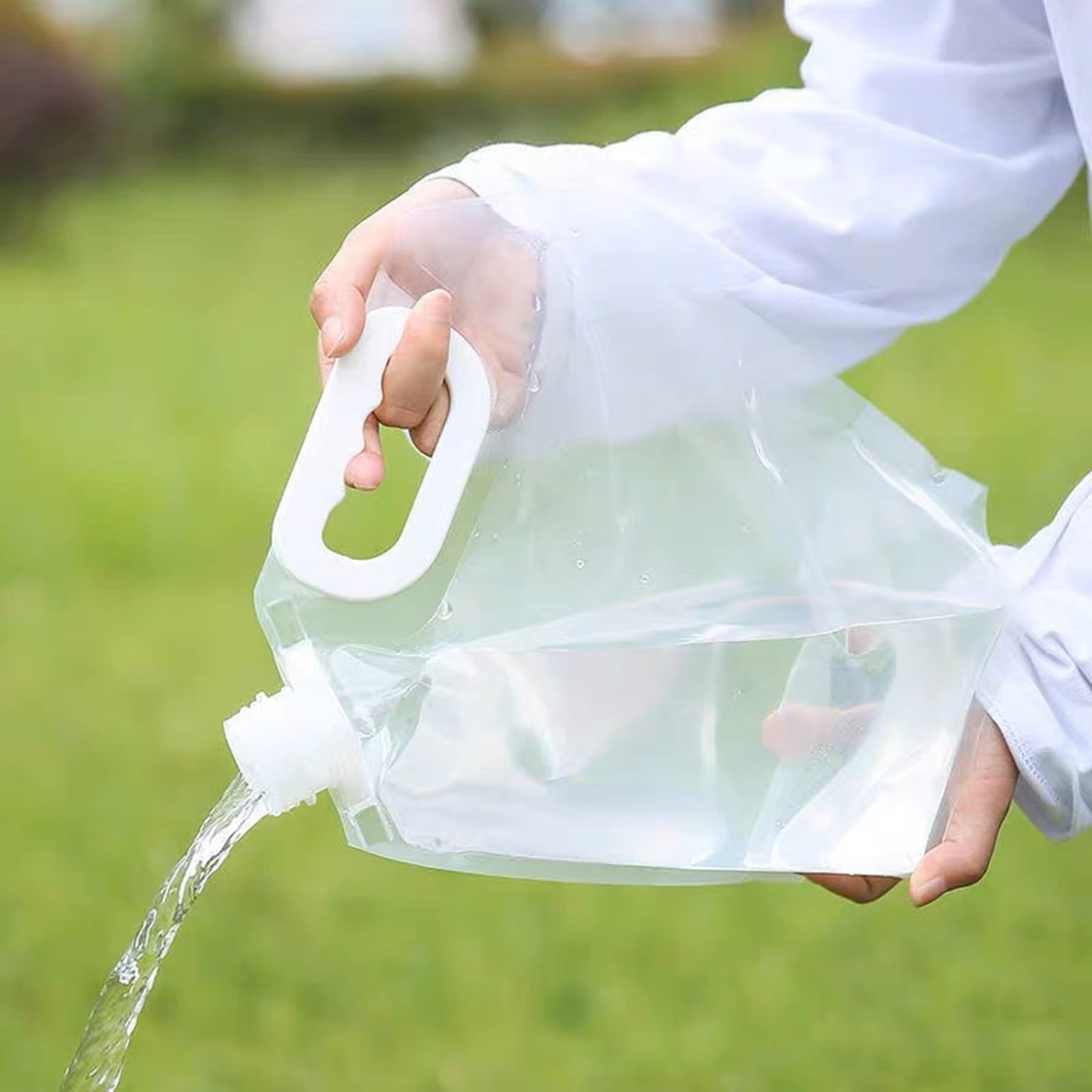2.6 Gallon Collapsible Water Container Bag thumbnail 2