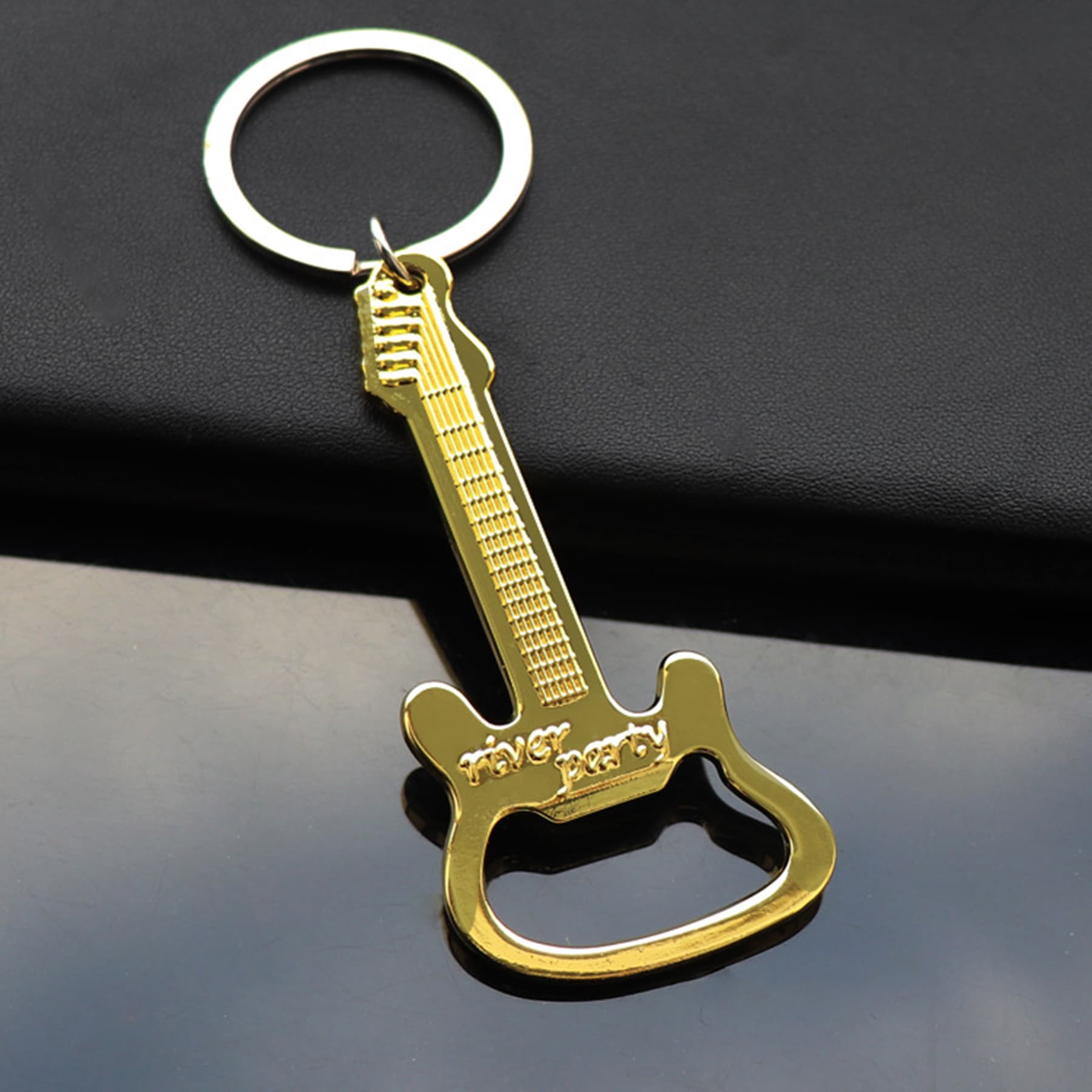 Metal Guitar Shape Key Chain thumbnail 2