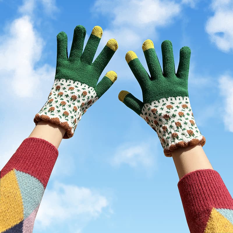 Winter Warm Knitted Touchscreen Gloves thumbnail 7