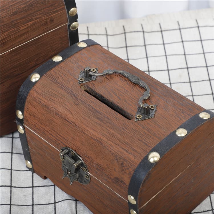 Chinese-Style Square Piggy Bank thumbnail 5