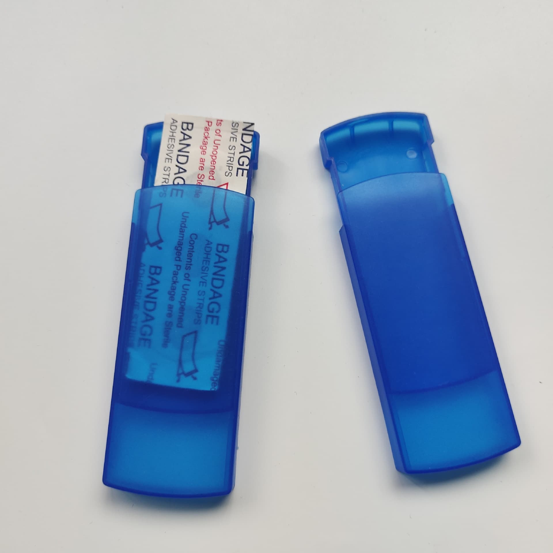 Band-Aids Dispenser w/Five Bandages thumbnail 5