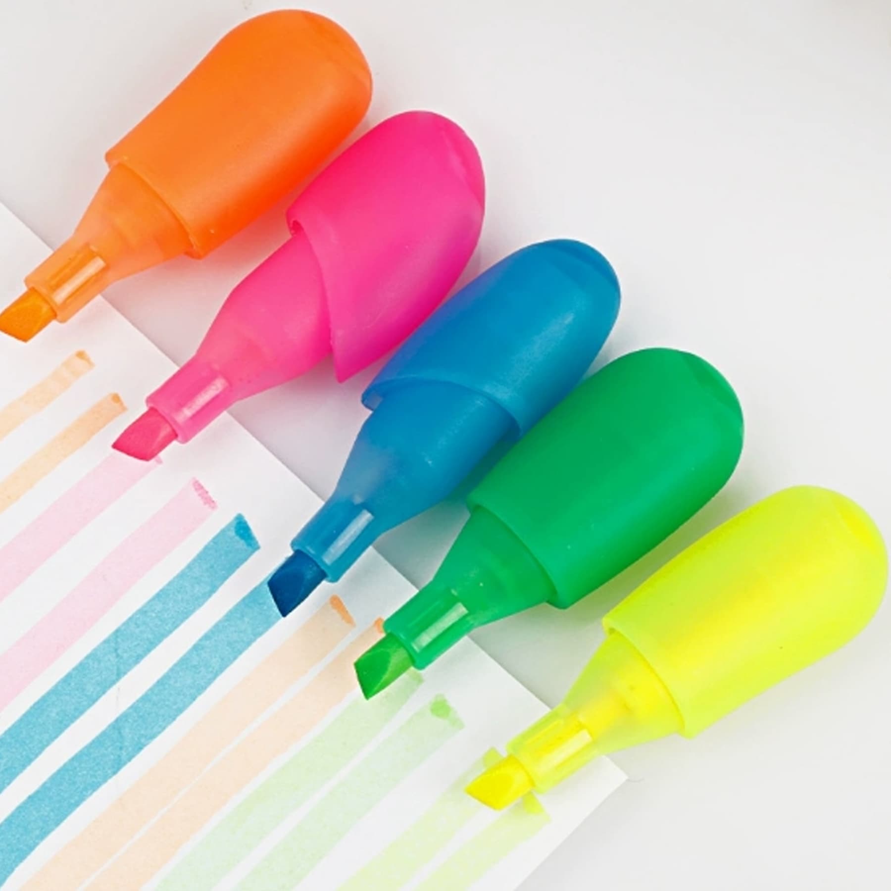Versatile 5-in-1 Highlighter Pen