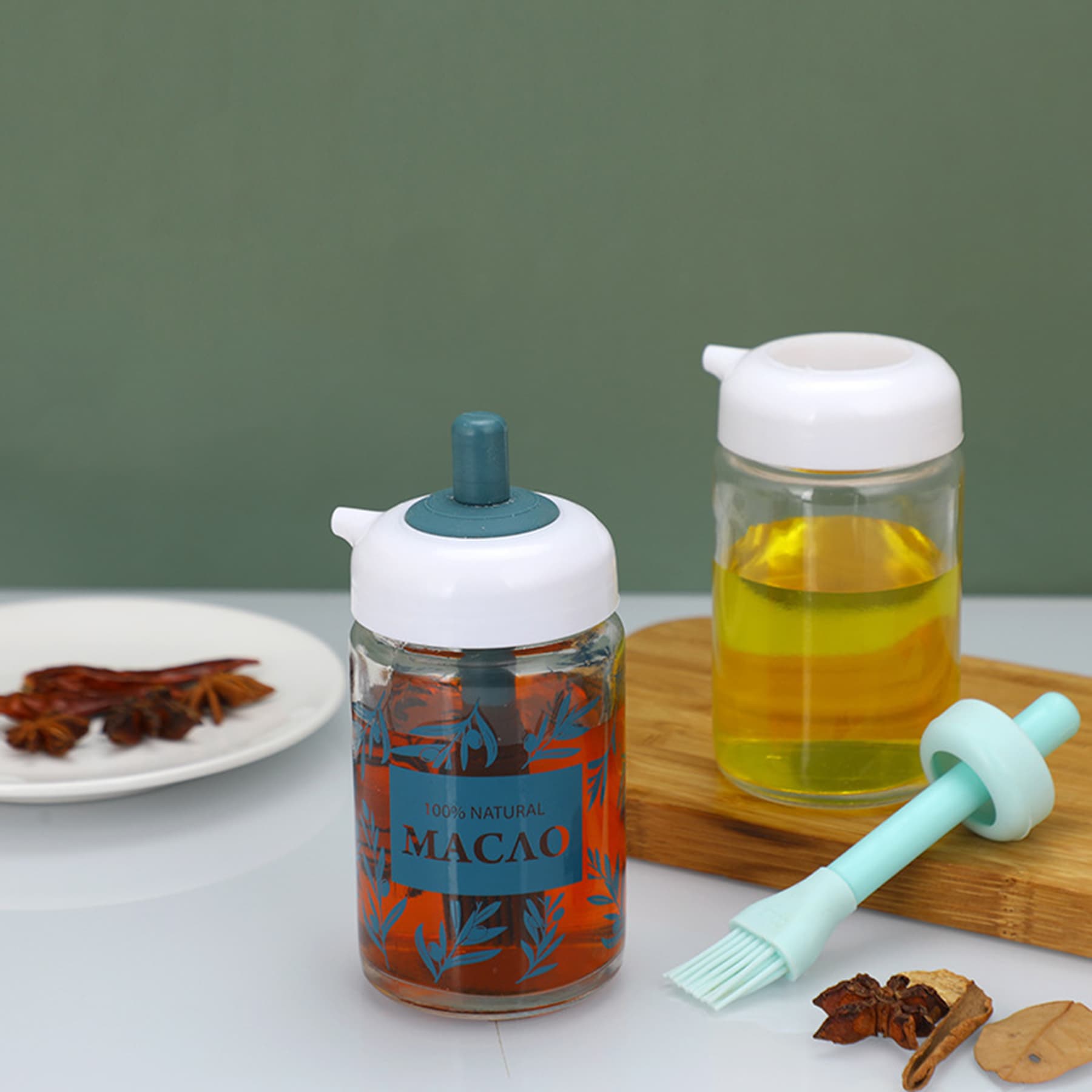 2-in-1 High Temperature Resistant Silicone Brush Bottle