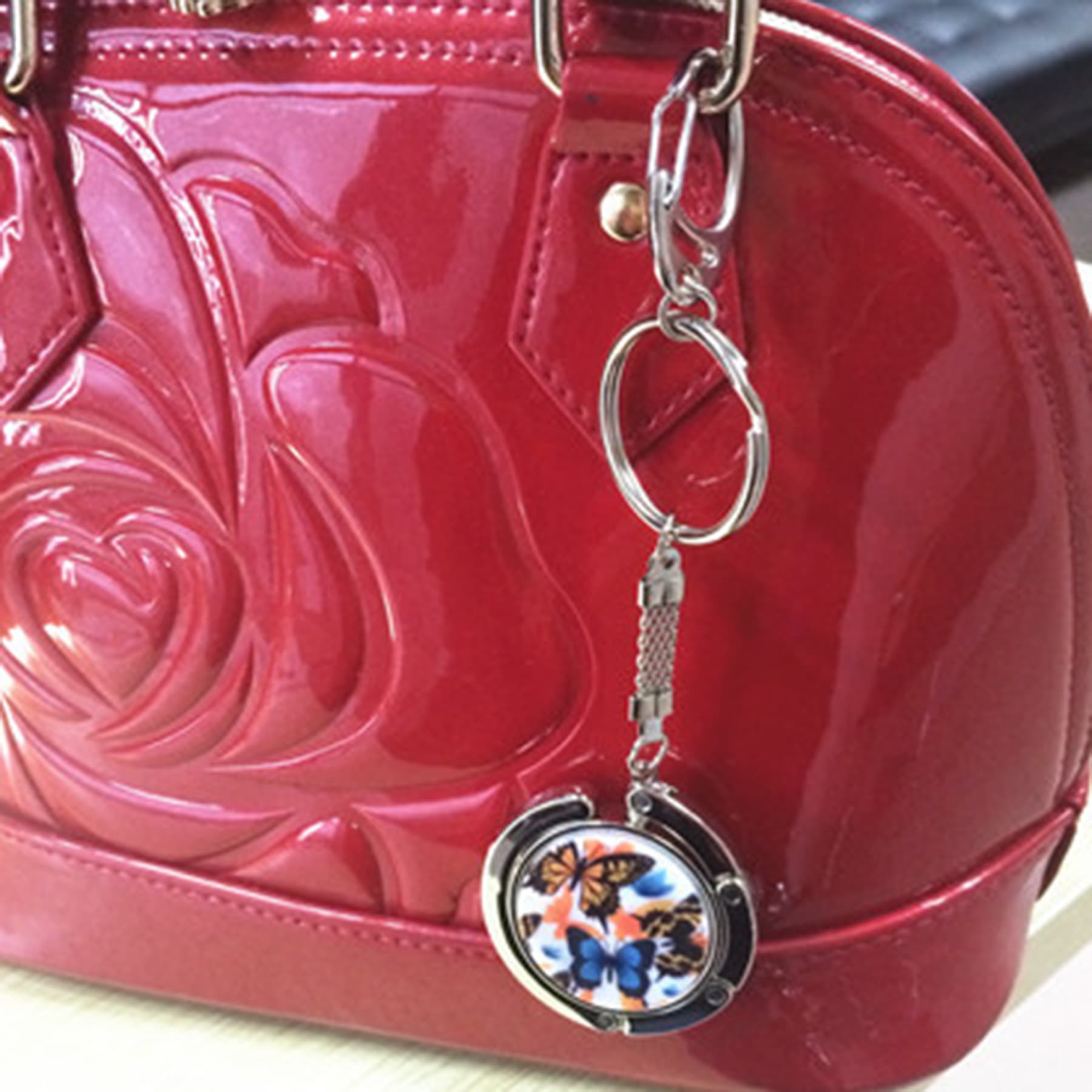 Metal handbag hook with keyring