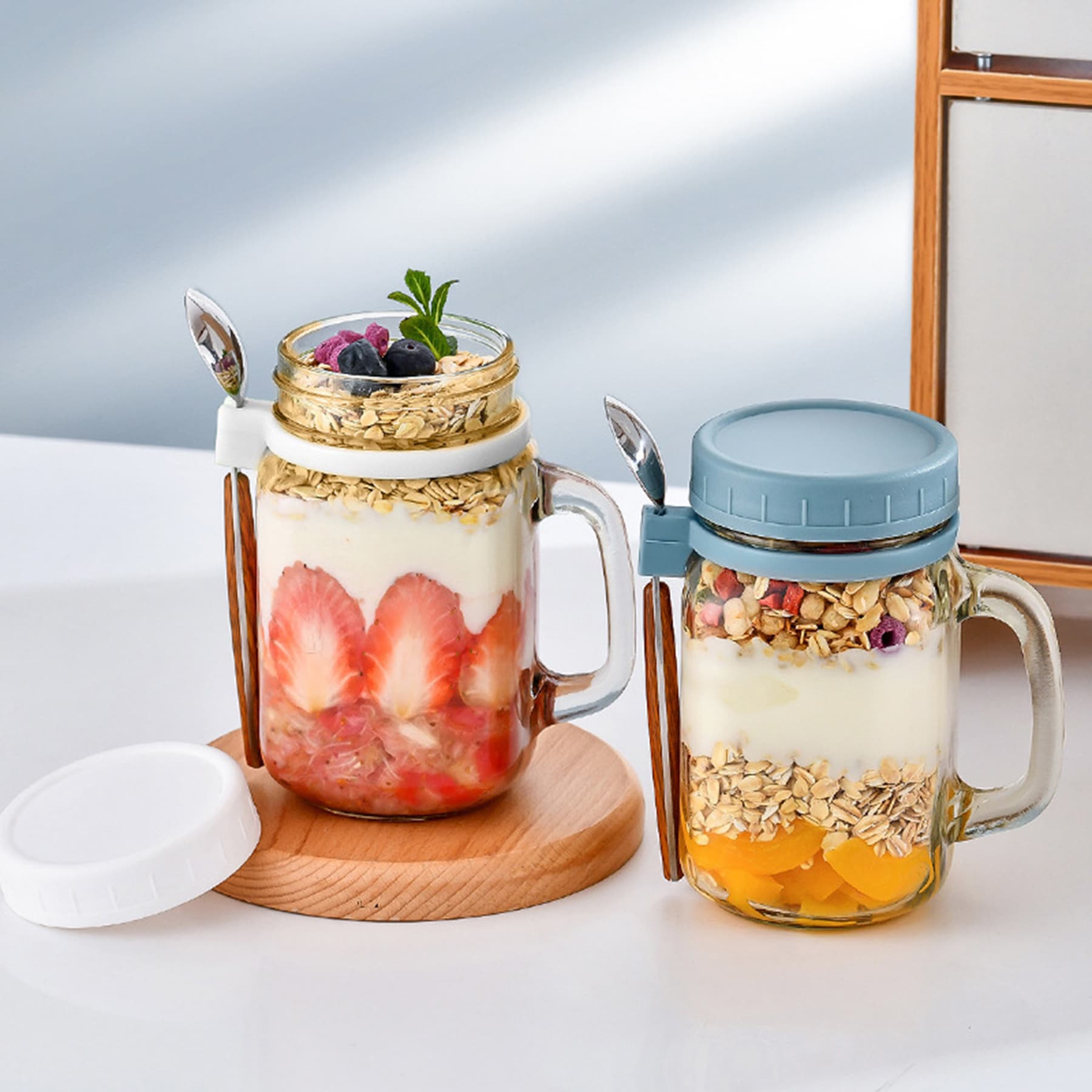 Overnight Oats Container with Lid Spoon