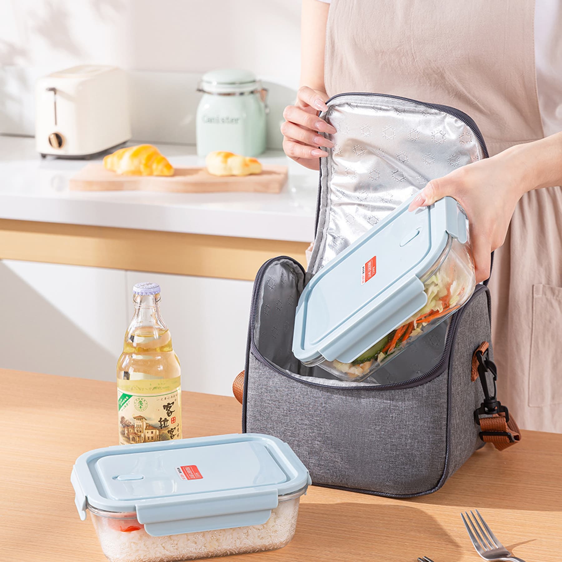 8.66" x 6.30" x 7.87" insulated cooler bag for picnic